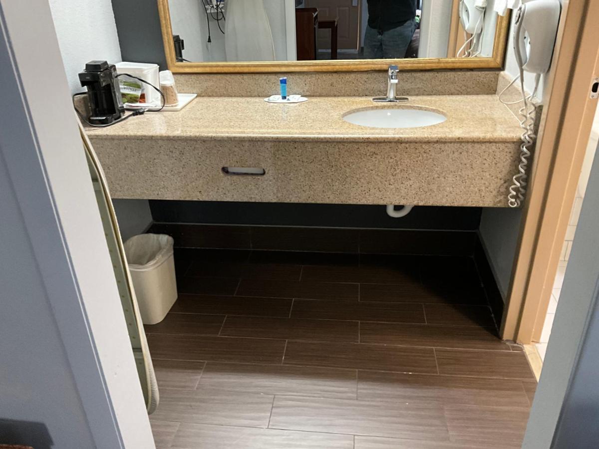 מלון Ramada By Wyndham מאקון מראה חיצוני תמונה